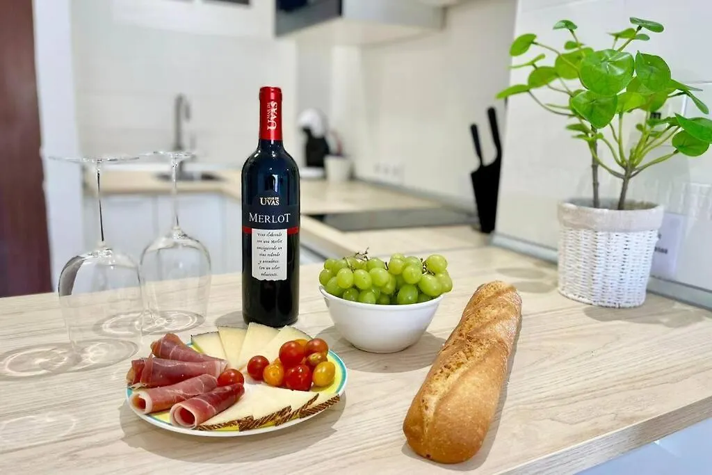 Cozy Central Studio Near The Beach Benalmadena