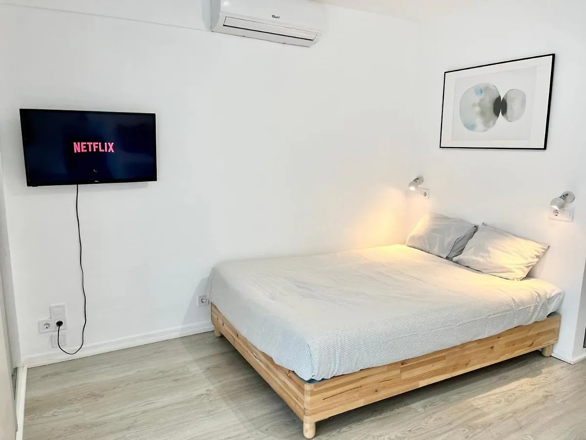 Cozy Central Studio Near The Beach 베날마데나코스타 0*,