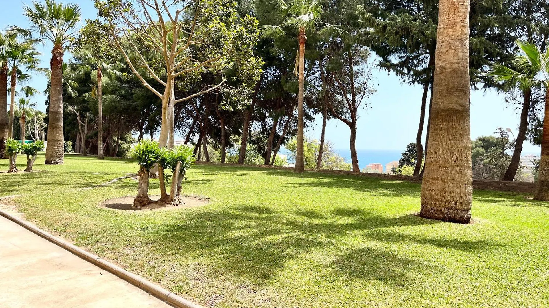 아파트 Cozy Central Studio Near The Beach 베날마데나코스타